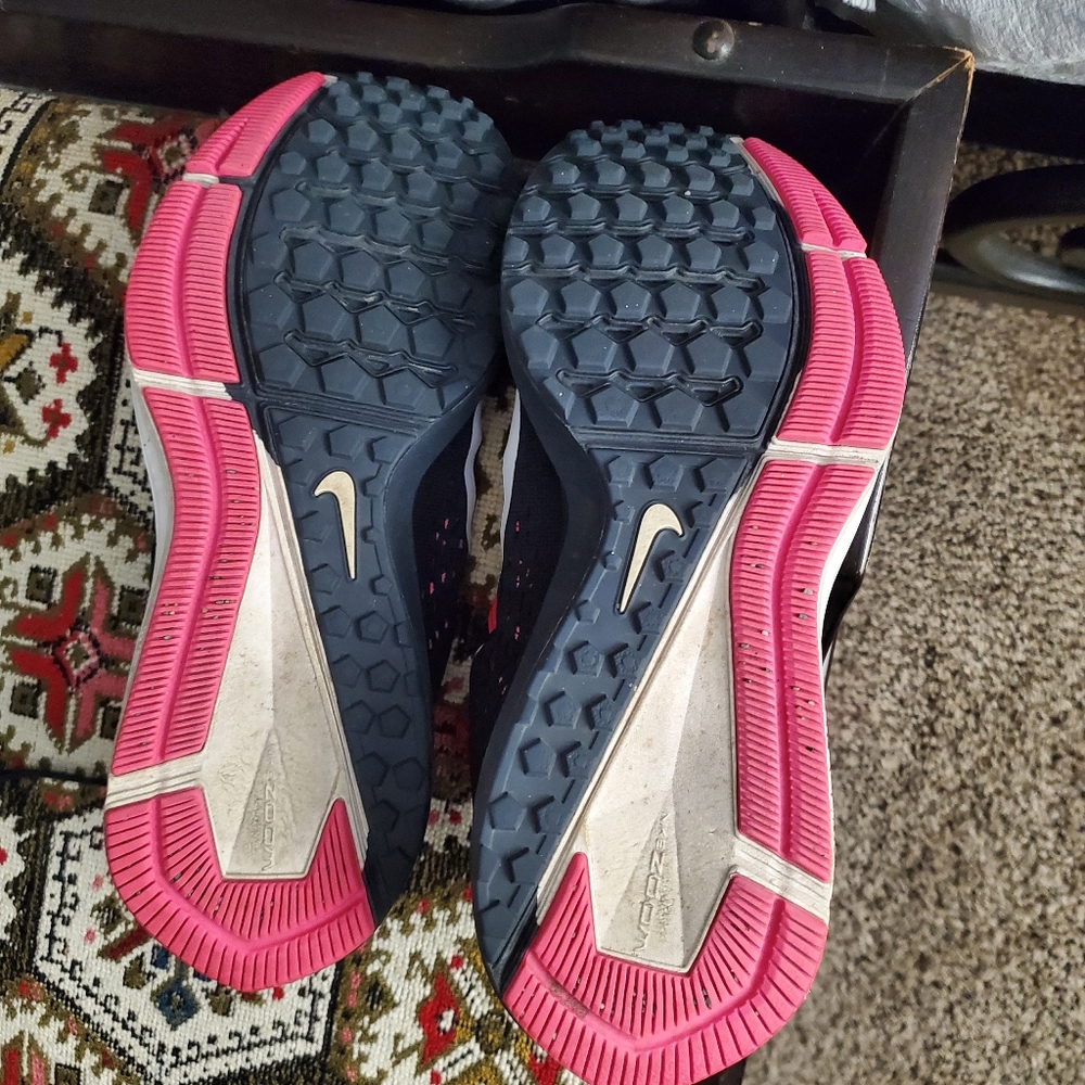 Womens Nike sneakers